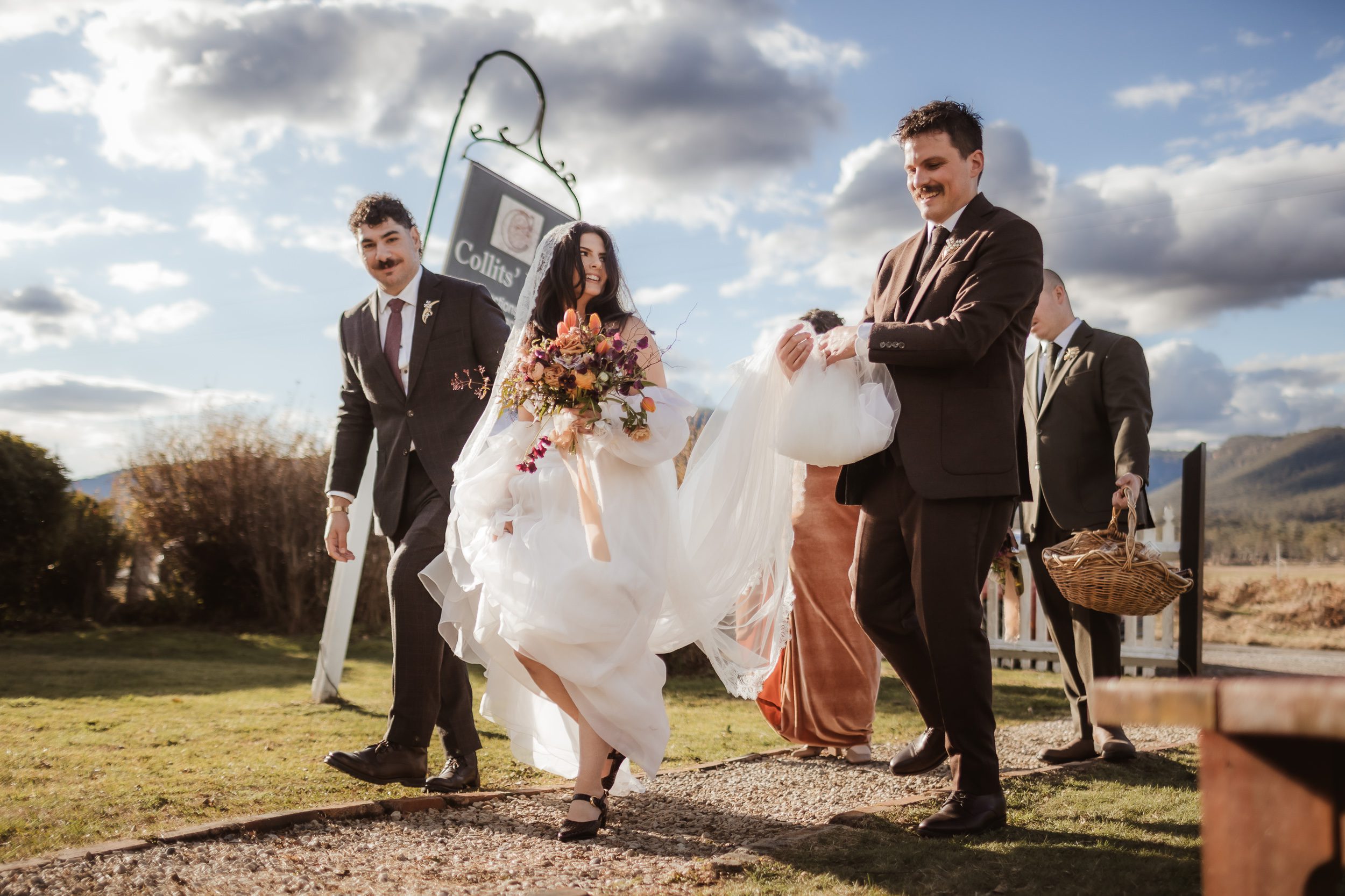 Collits Inn Wedding, Blue Mountains Wedding Photographer Fiona & Bobby Photography
